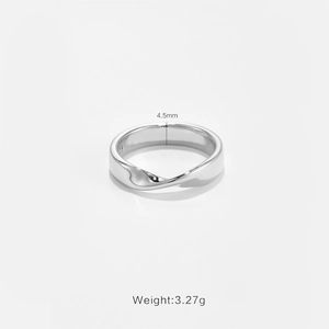 Gepolijste S925 sterling zilveren Mobius ring voor koppels met 4,5mm breedte en 3,27g gewicht