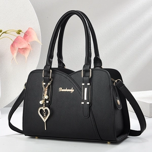 Sac à Main en Cuir PU à la Mode Avec Pendentif Coeur Künstliche Perle Femmes Grande Capacité Sac à Bandoulière Élégant Grain Litchi