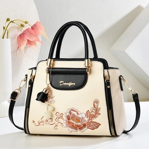 Women Chinese Style Embroidered Floral Handbag Elegant PU Leather Shoulder Bag With Pearl Tassel Charm Crossbody Bag
