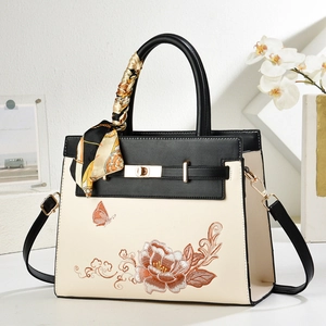 Sac à main élégant de style chinois avec broderie florale et décoration de foulard