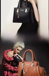 Détails de l'ensemble de sacs à main en cuir grainé avec pendentif chat et pompons élégants