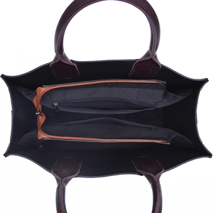 Bolso tote burdeos de gran capacidad con tres compartimentos internos y cremallera