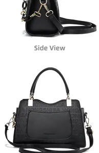 Vue latérale et frontale d'un sac à main noir avec lettres embossées et chaîne dorée
