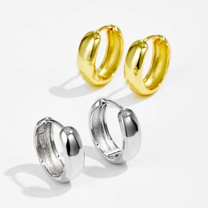 Minimalistische, hochglanzpolierte S925 Creolen aus Sterlingsilber in Gold und Silber