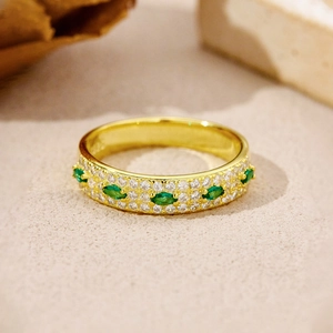 Bague classique en argent S925 doré avec zircons blancs et pierres marquises vertes