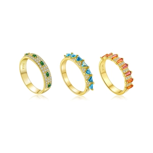 Trois bagues en argent S925 avec pierres colorées et pavé de diamants en ensemble