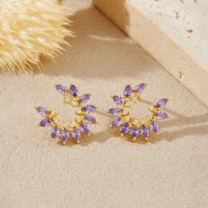 Elegante Ohrstecker aus vergoldetem S925 Silber mit violetten Zirkon-Kristallen