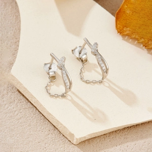 S925 sterling zilveren oorknopjes met onregelmatige rondingen, ketting en zirkonia