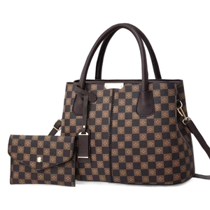 Vintage checkered tote bag set with floral print and adjustable shoulder strap