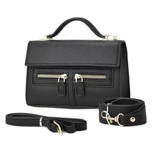 Sac Kelly classique en cuir grainé noir avec zips dorés et deux bandoulières amovibles