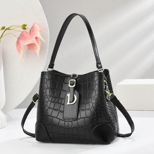 Vintage Women Croc Embossed Bucket Bag PU Leather Handbag Gold Metal D Charm Shoulder Crossbody Bag Fashion Lady Purse