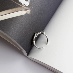 Anello aperto in argento sterling S925 vintage con nodo e finitura ossidata moda