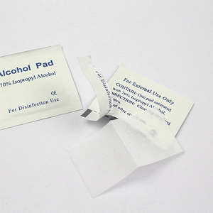 Alkoholtupfer mit 70 % Isopropylalkohol zur Schmuckreinigung in Einzelverpackung