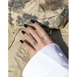 S925 sterling zilveren olijftak ringen met vloeibaar metaal en getextureerd design