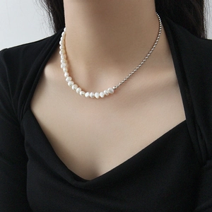 Elegante collana in argento sterling S925 con perle barocche e catena di sfere d'argento