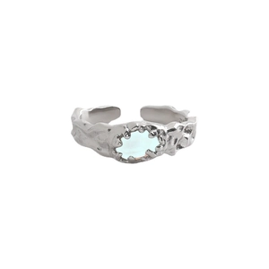 Irregulärer S925 Silberring mit synthetischem Mondstein und verstellbarem Design