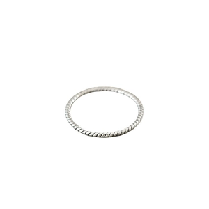 Minimalist S925 sterling silver twisted rope ring for women in a classic polished finish