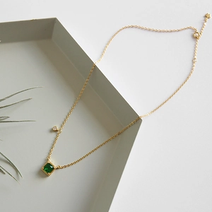 Elegante gouden S925 zilveren ketting met vierkante smaragdgroene zirkoon en sterhanger