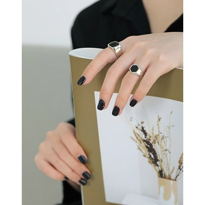 Minimalist S925 sterling silver ring with geometric black enamel square and hexagon shapes