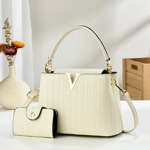 Chic woven texture handbag set with large capacity and elegant gold V-logo detail