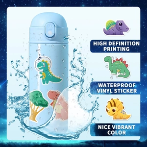 Waterdichte vinyl dinosaurus stickers op blauwe fles met hoge definitie spatten detail
