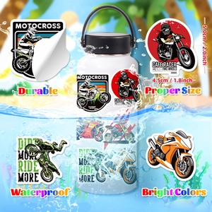 Autocollants de club de moto étanches sur une gourde avec des motifs de motocross