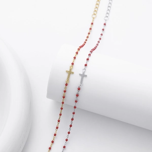 Bracelet minimaliste en argent S925 avec perles rouges et croix en or et argent