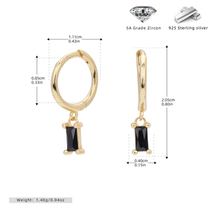 Detailed view of gold S925 earrings with black zircon pendant and size measurements