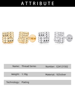 Détail macro de boucles d'oreilles carrées en argent S925 avec motifs tissés diagonaux