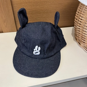 Casquette de baseball en denim bleu marine avec oreilles 3D et broderie blanche