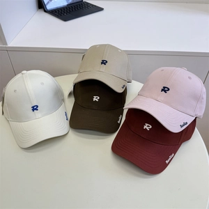 Classic embroidered baseball caps in white, beige, brown and red with letter R