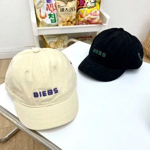 Retro short brim cotton baseball caps with BIEBS embroidery in beige and black colors