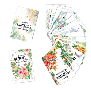 Detail van 18 affirmatiekaarten in heksenstijl met florale en dierlijke illustraties