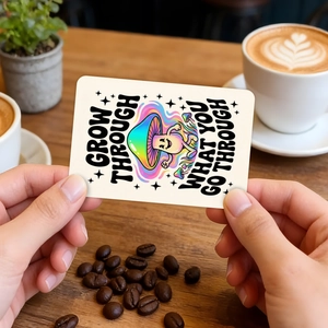 Détail de carte arc-en-ciel rétro avec art de champignon et citation inspirante