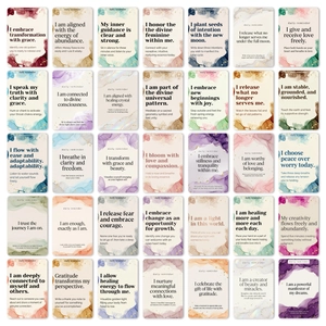 Mise en page en grille 5x7 de 35 cartes d'affirmation quotidienne avec motif marbre
