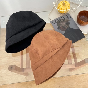 Vintage suède vissershoeden voor dames in zwart en bruin, herfstige retro-stijl