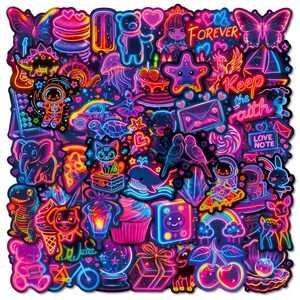 Autocollants Graffiti Néon Dessin Animé Lueur Dans le Noir Esthétiques en PVC Pour Bouteille d'Eau Ordinateur Portable Valise Coque de Téléphone Décoration DIY