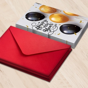 Set de cartes de vœux Nouvel An avec ballons noirs et dorés et enveloppes rouges élégantes