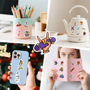 Autocollants graffiti étanches appliqués sur des objets comme téléphones et ordinateurs