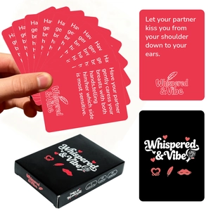 Dettagli delle 50 carte per coppie Whispered & Vibe con scatola e presentazione manuale