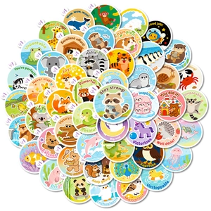 Détail de 50 autocollants animaux pour enfants avec phrases motivantes et languette facile