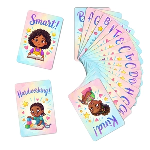 Dettaglio di carte premio educative colorate con affermazioni positive per bambini
