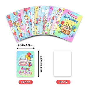 Set mit 18 süßen Geburtstags-Grußkarten mit Cartoon-Motiven wie Ballons und Kuchen