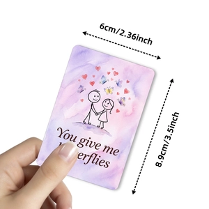 6x8,9 cm Valentinskarte mit Strichmännchen und You give me butterflies Schriftzug