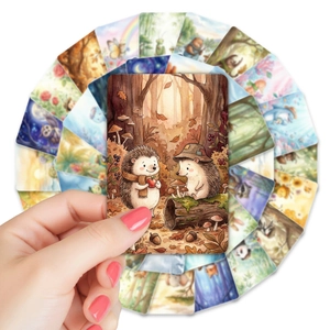 Gros plan d'une carte d'illustration d'animal de forêt hérisson aquarelle avec coins arrondis