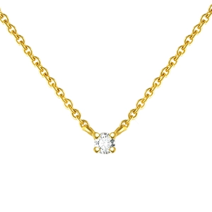Primer plano de colgante de diamante redondo brillante en cadena de plata bañada en oro