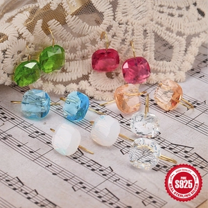 Orecchini di lusso in argento 925 con zirconi colorati a forma di cubetto di zucchero