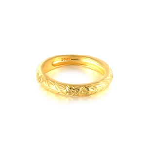 Macro shot of S925 hallmark on gold plated sterling silver floral pattern ring