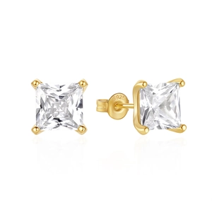 Détail du poinçon S925 sur les boucles d'oreilles en argent doré avec zircon cubique
