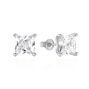 Gros plan détaillé du poinçon S925 et des boucles d'oreilles carrées en cristal
